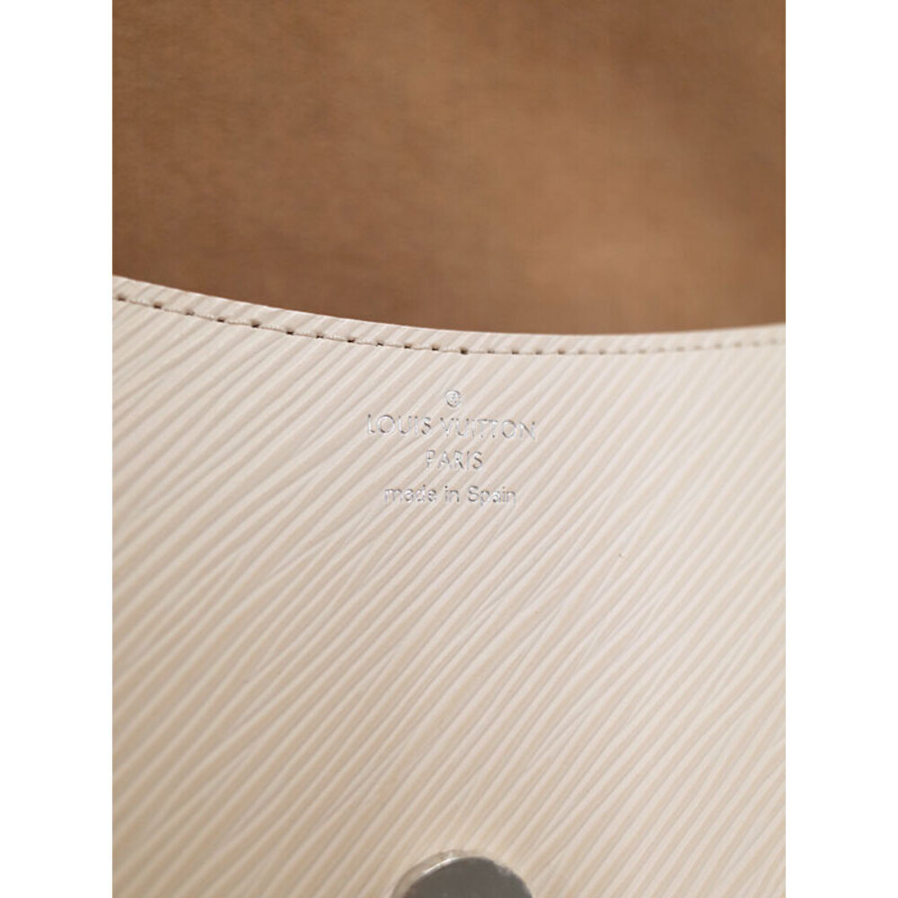 Louis Vuitton Epi Bussy NM Shoulder Bag White - Picture 4 of 8